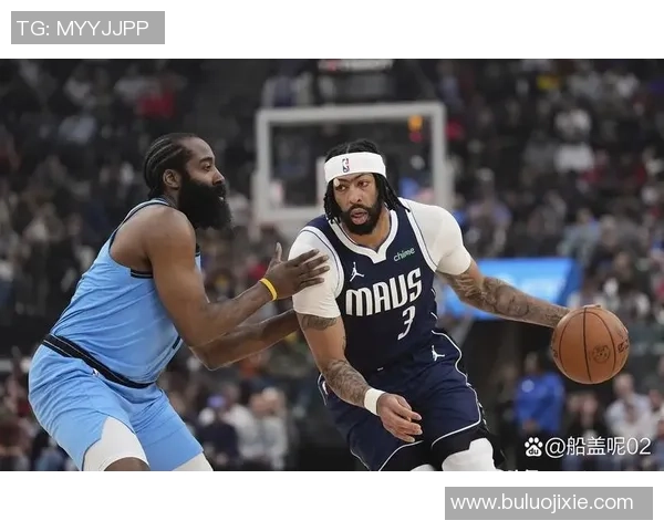 达拉斯独行侠队与快船莫里斯的精彩对决引发球迷热议 达拉斯独行侠队与快船莫里斯的精彩对决引发球迷热议